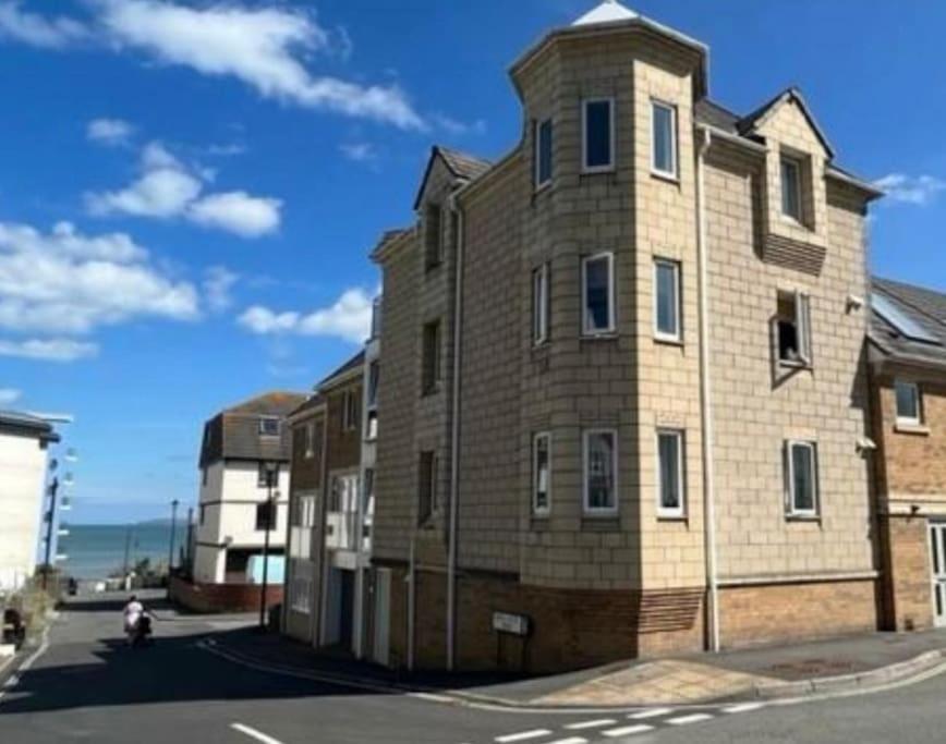 Seaside Modern Apartment Westward Ho!  Eksteriør bilde